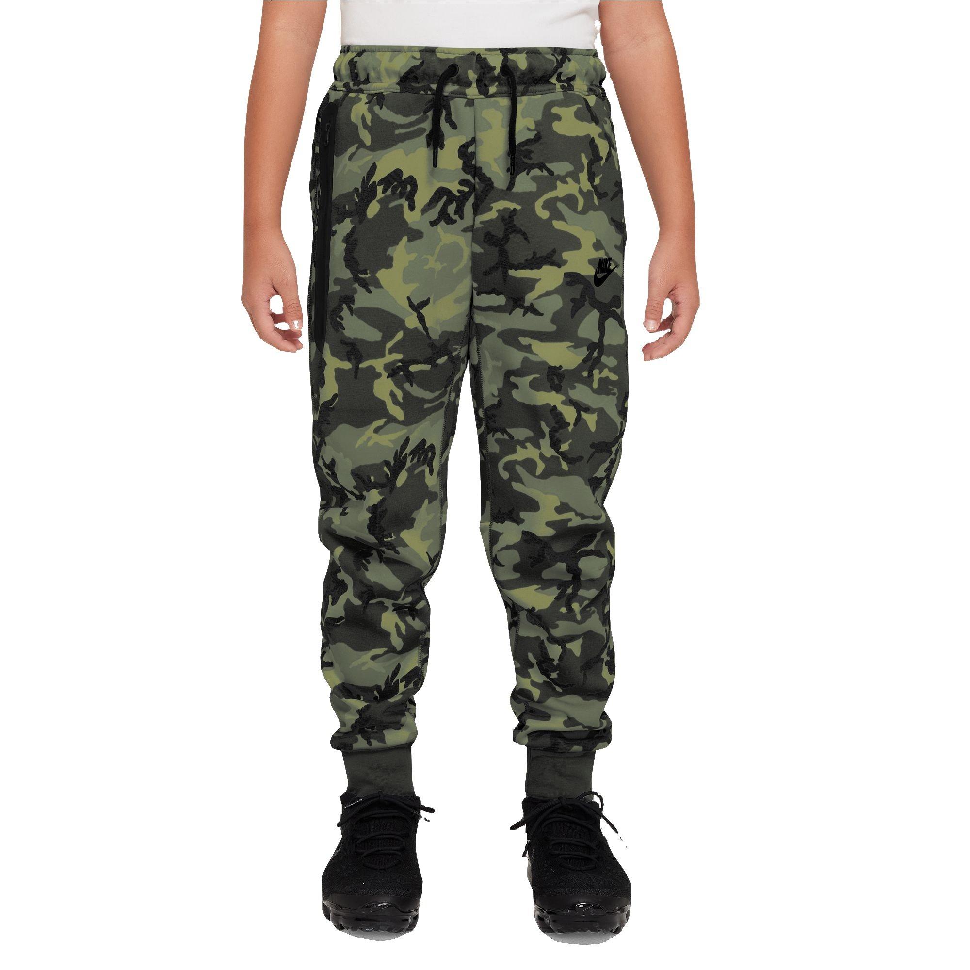 Nike Boys Tech Fleece Camo Joggers Large Black Black